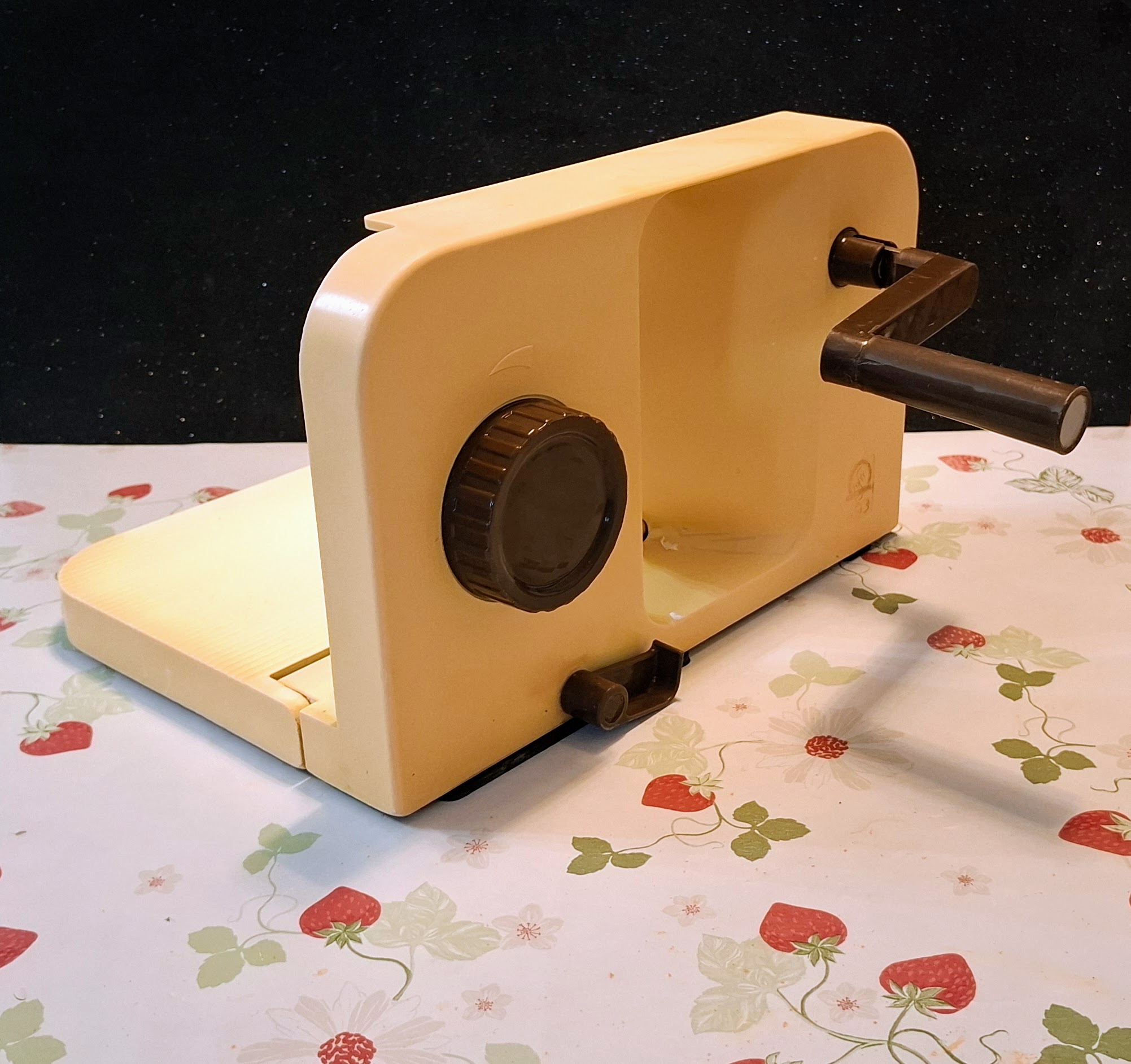 Retro NDK kézi szeletelőgép – Klingenthal 493 konyhai klasszikus - Image 8
