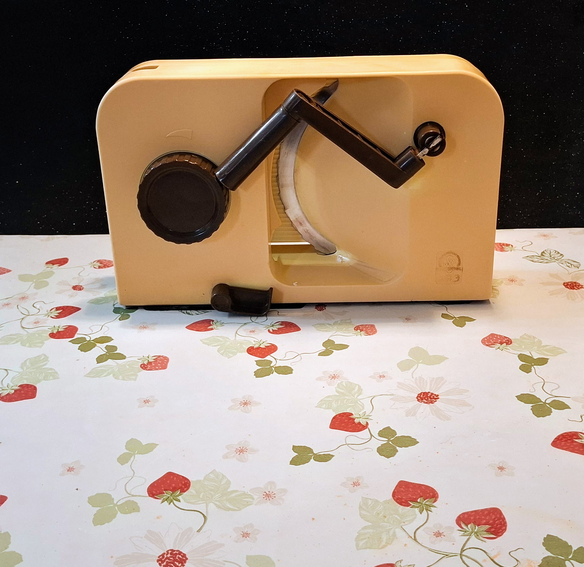 Retro NDK kézi szeletelőgép – Klingenthal 493 konyhai klasszikus - Image 7
