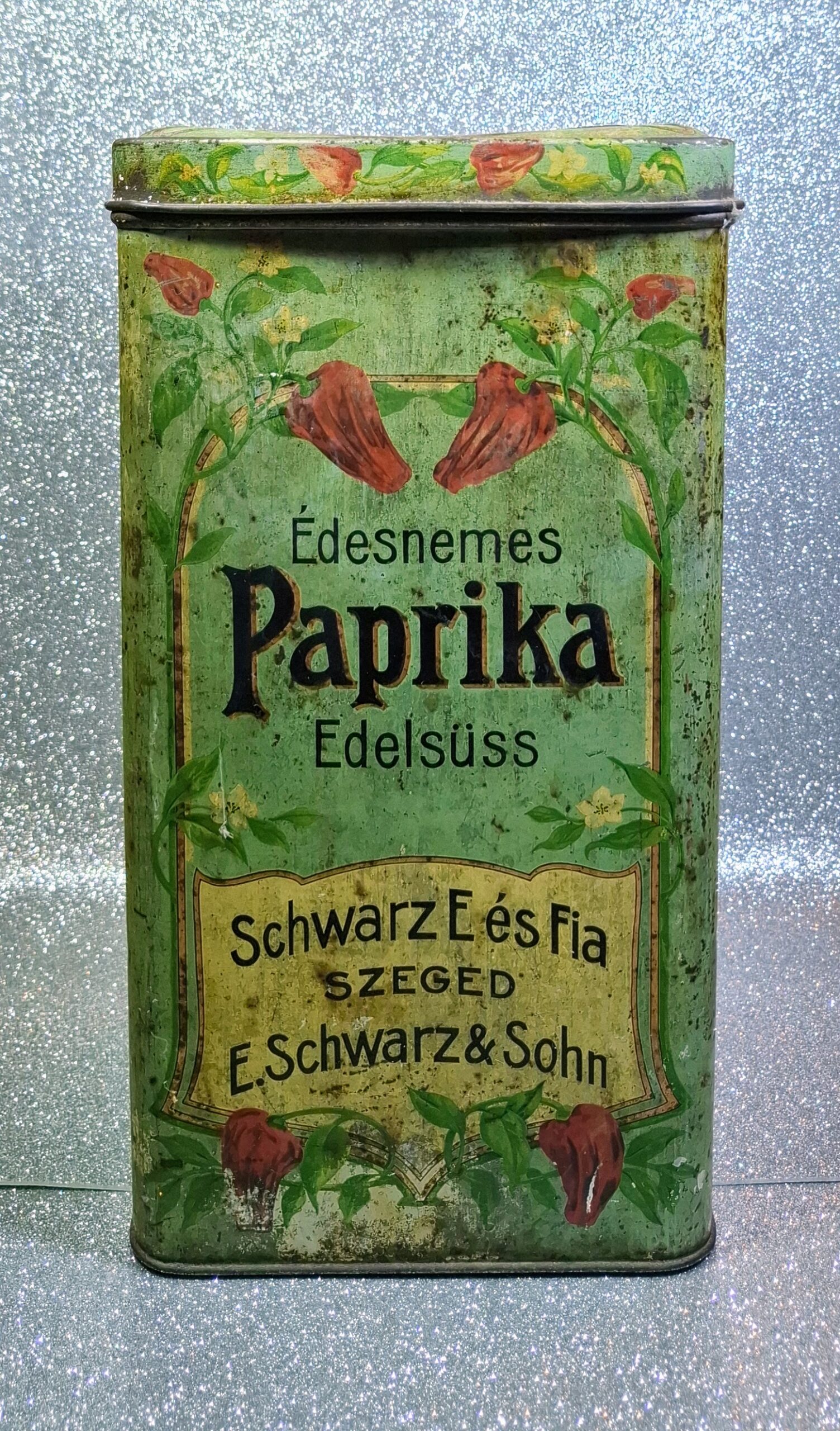 Antik „Schwarz E. és Fia” szegedi paprikás bádogdoboz – óriás méretű bolti relikvia (kb. 1910) - Image 11