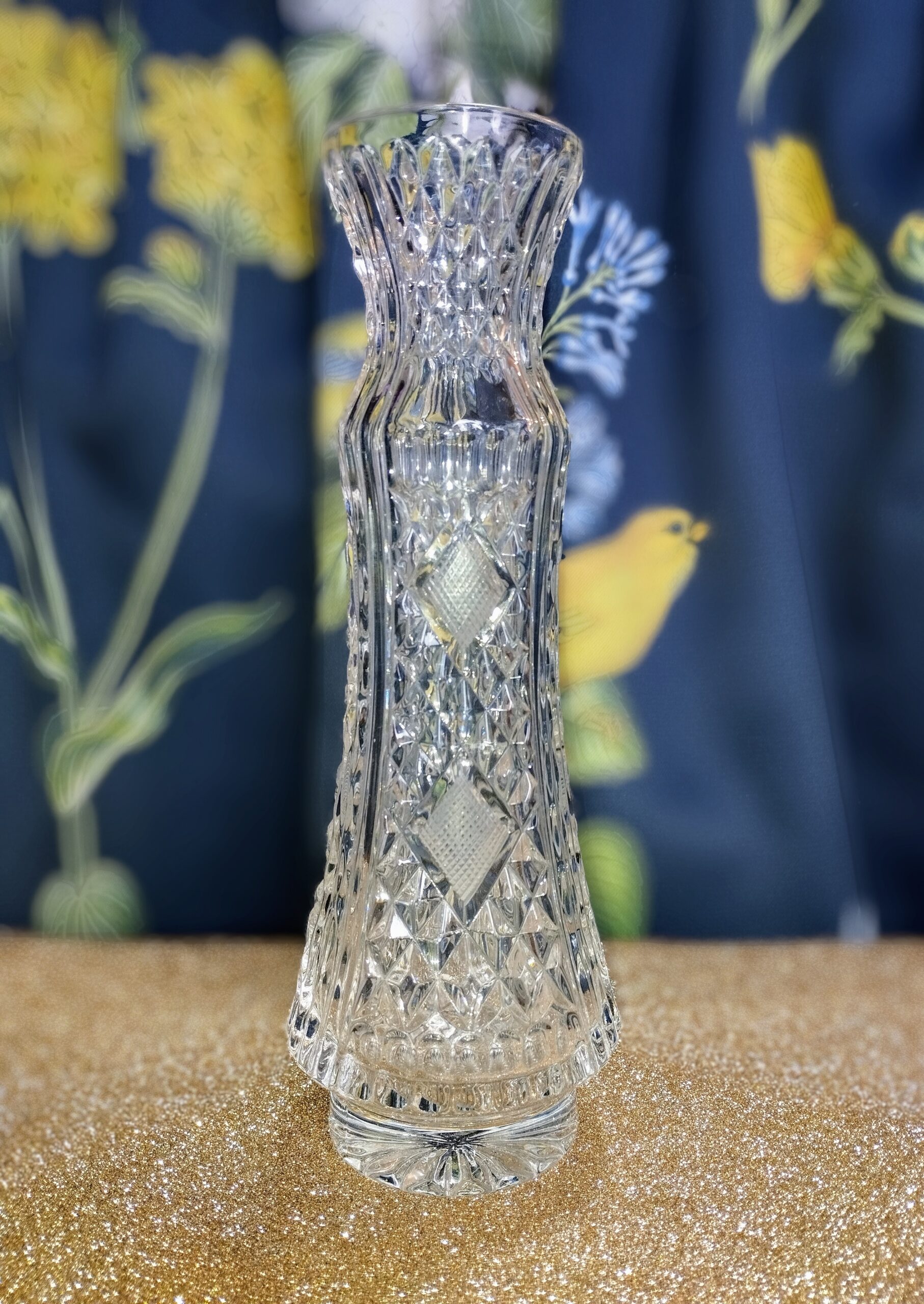 Antik stílusú gyémántcsiszolt kristály szálváza – 21,5 cm - Image 2