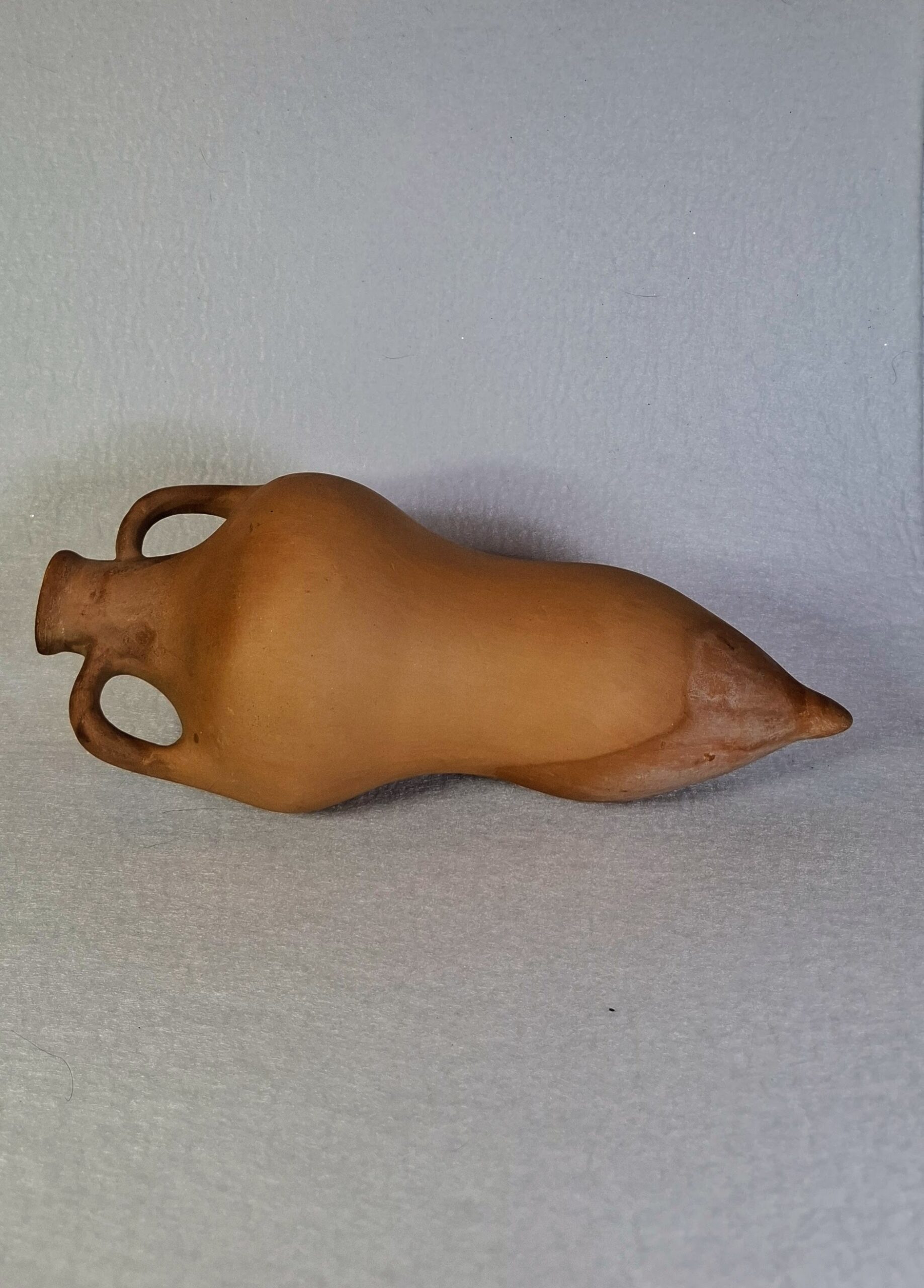 Vintage mediterrán terrakotta díszamfora – kézzel formált kézműves agyagedény - Image 3