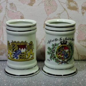 Waldsassen Bavaria – Bajor címeres porcelán miniatűr söröskorsó pár