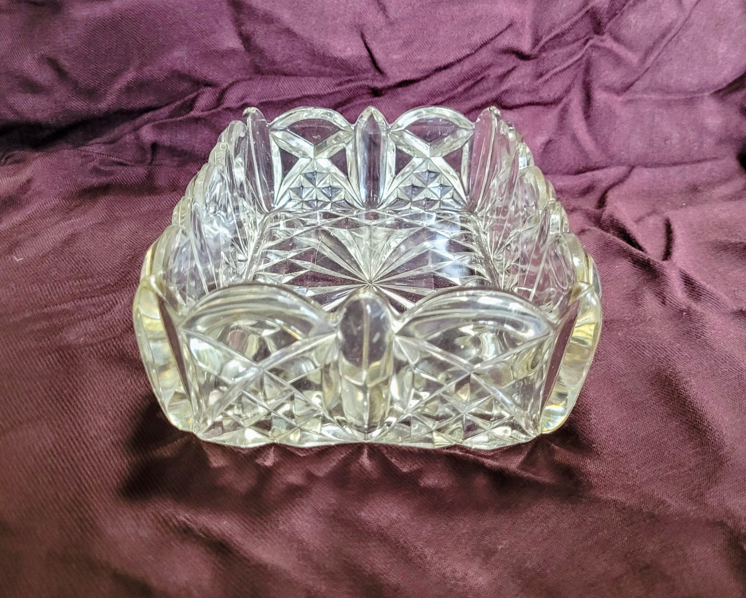 Monumentális kristály kínáló tál – Vastag falú, mélycsiszolt asztalközép, 22 cm - Image 4