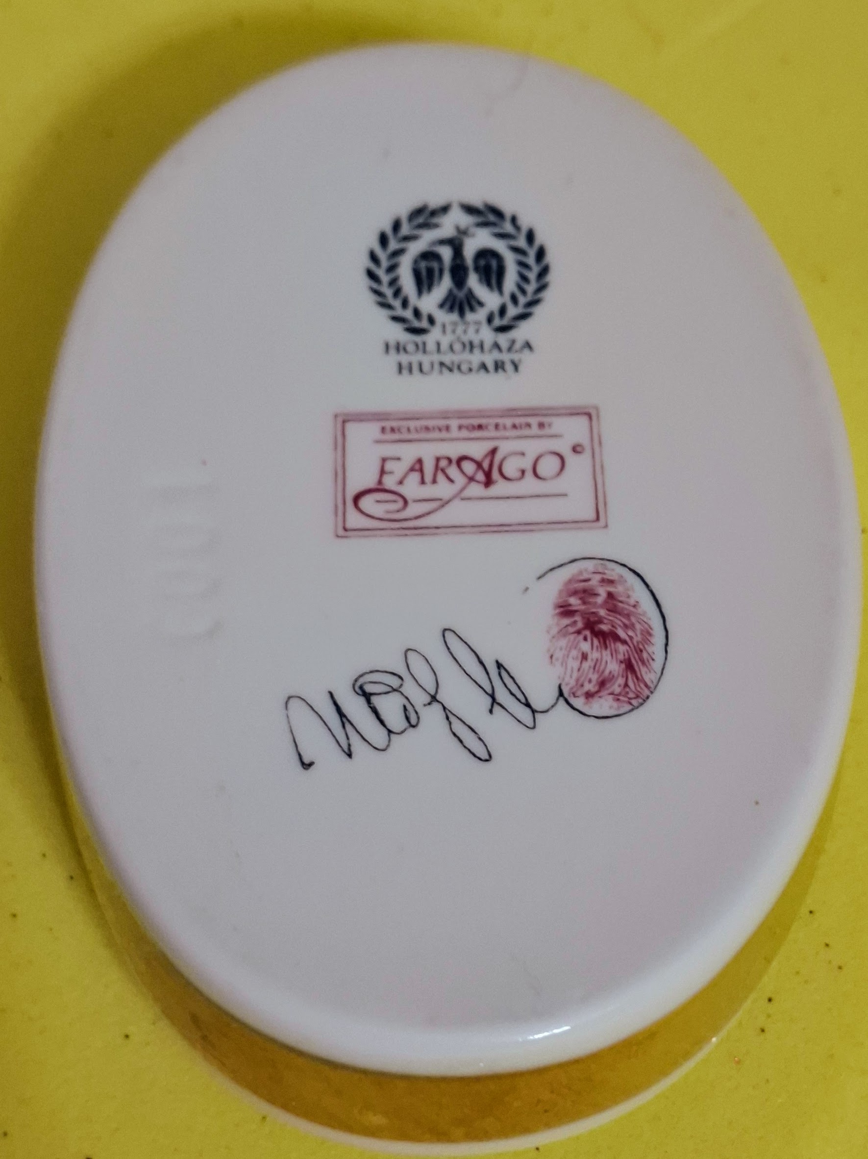 Hollóházi porcelán bonbonier pár – Faragó Miklós szignóval, ujjlenyomatos, exkluzív golf motívum - Image 11