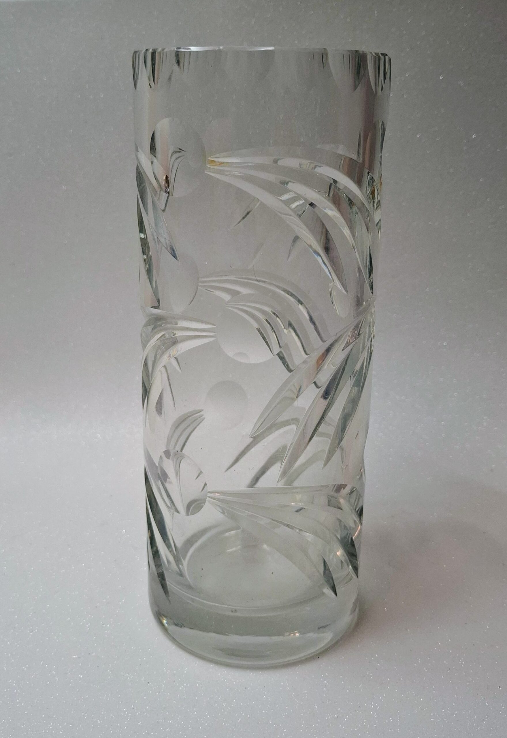 Kézzel csiszolt kristály váza – vastagfalú, nehéz darab, vintage elegancia - Image 6