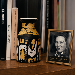 Gorka Lívia art deco hatású stúdiókerámia váza – jelzett, gyűjtői modern magyar kerámia