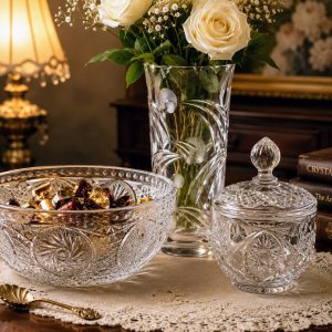 Elegáns kristály szett – váza, kínálótál és fedeles cukortartó egyben