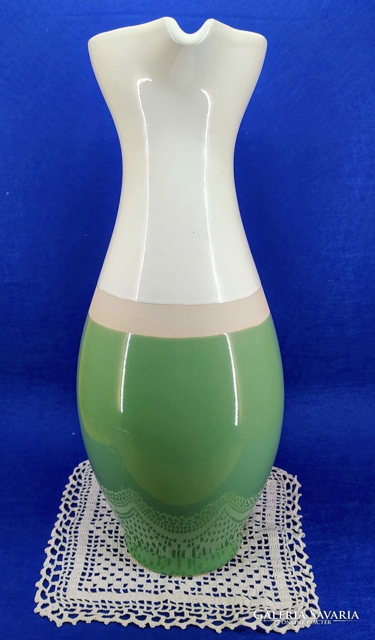Zöld-fehér vintage kerámia kancsó – letisztult design öntözőkancsó vagy dekor váza - Image 6