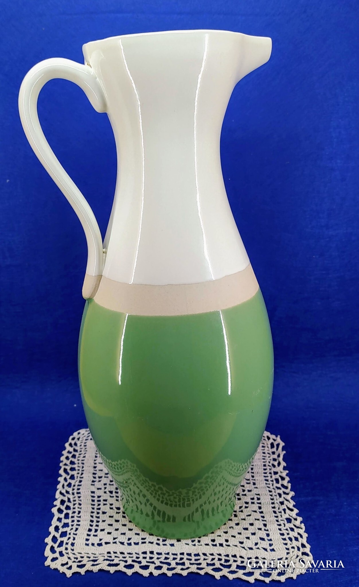 Zöld-fehér vintage kerámia kancsó – letisztult design öntözőkancsó vagy dekor váza - Image 3