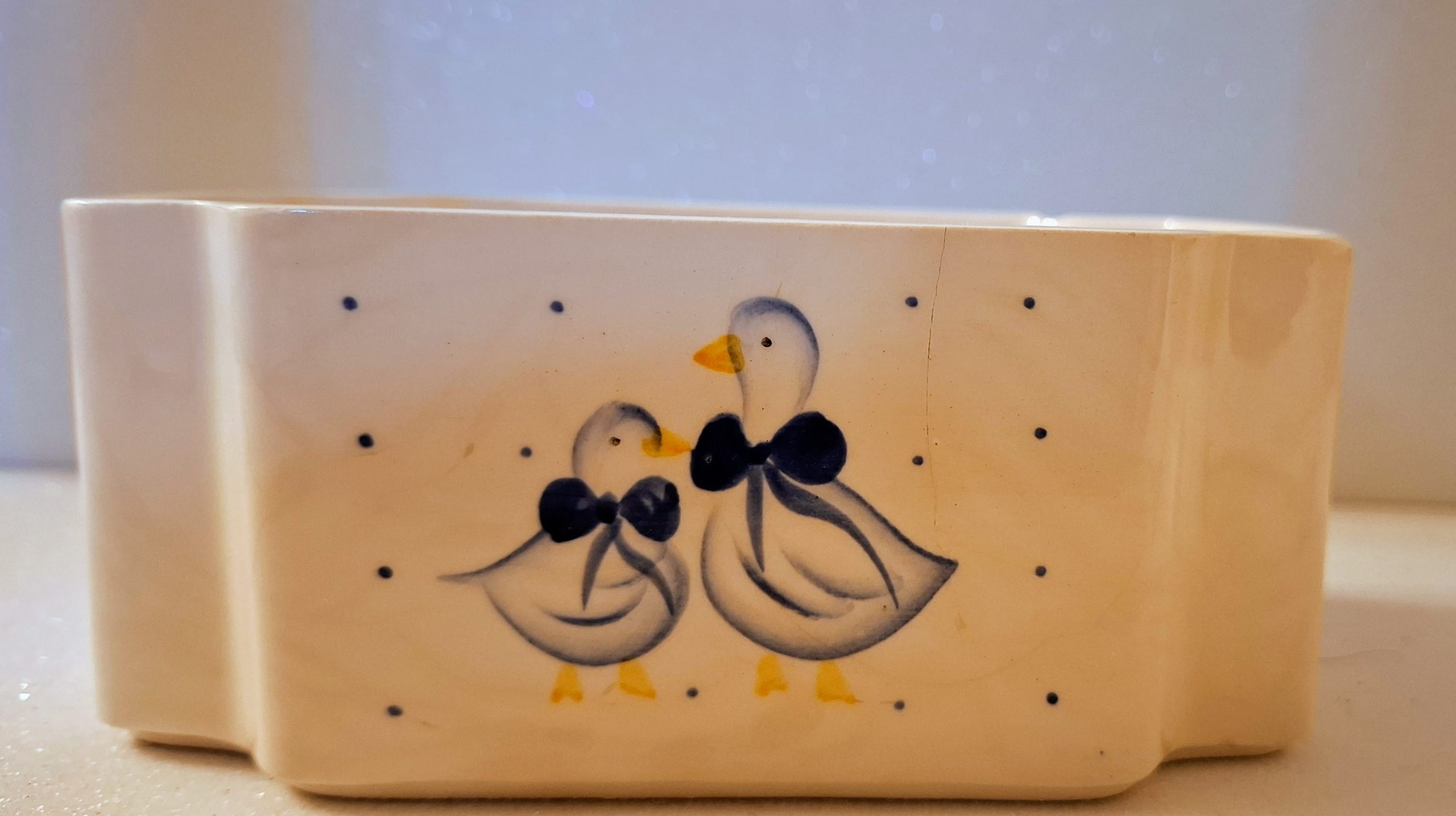 Vintage fajansz vajtartó kacsás mintával – rusztikus konyhai hangulat - Image 2