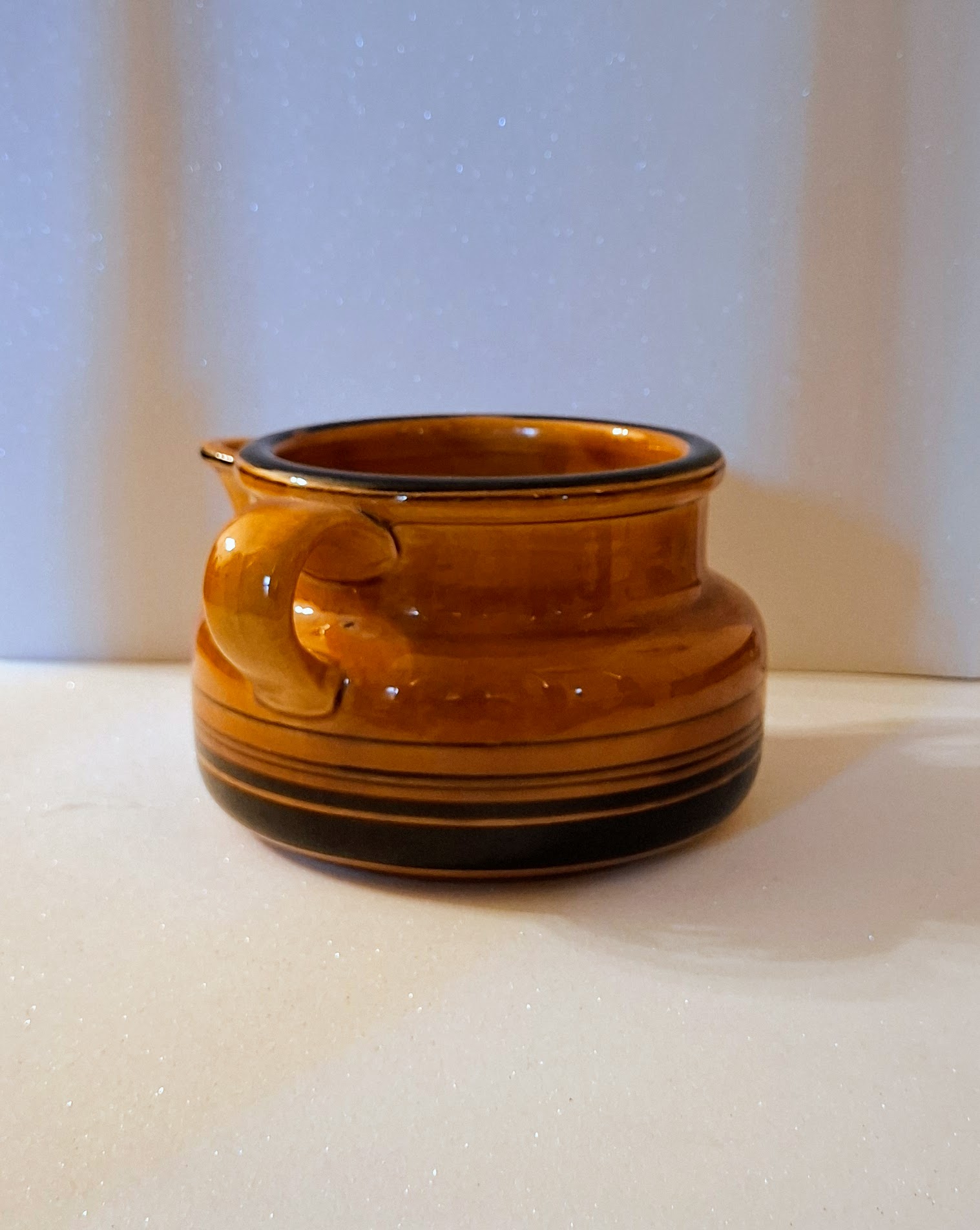 Retro rusztikus mázas kerámia leveses tál – kiöntőcsőrrel, 16 cm - Image 5