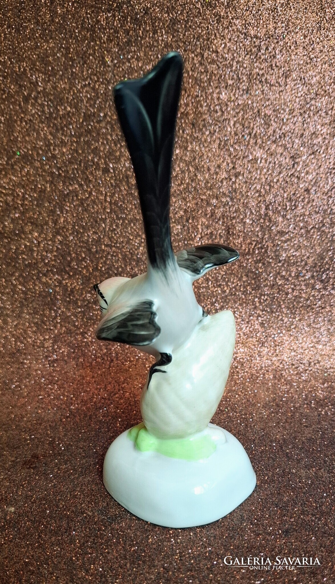 Aquincum porcelán őszapó tobozon – kézzel festett vintage madárfigura - Image 8