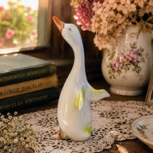 Hollóházi kézzel festett porcelán liba figura – 21 cm