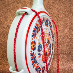 Hollóházi KERIPAR porcelán kulacs – népi virágmintás vállalati emléktárgy